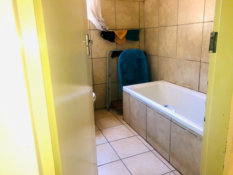 2 Bedroom Property for Sale in Rustenburg Central North West